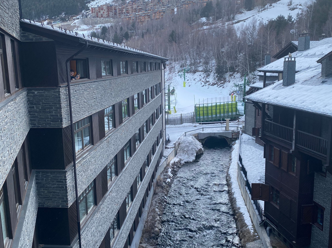 欧罗艾斯奎酒店主图