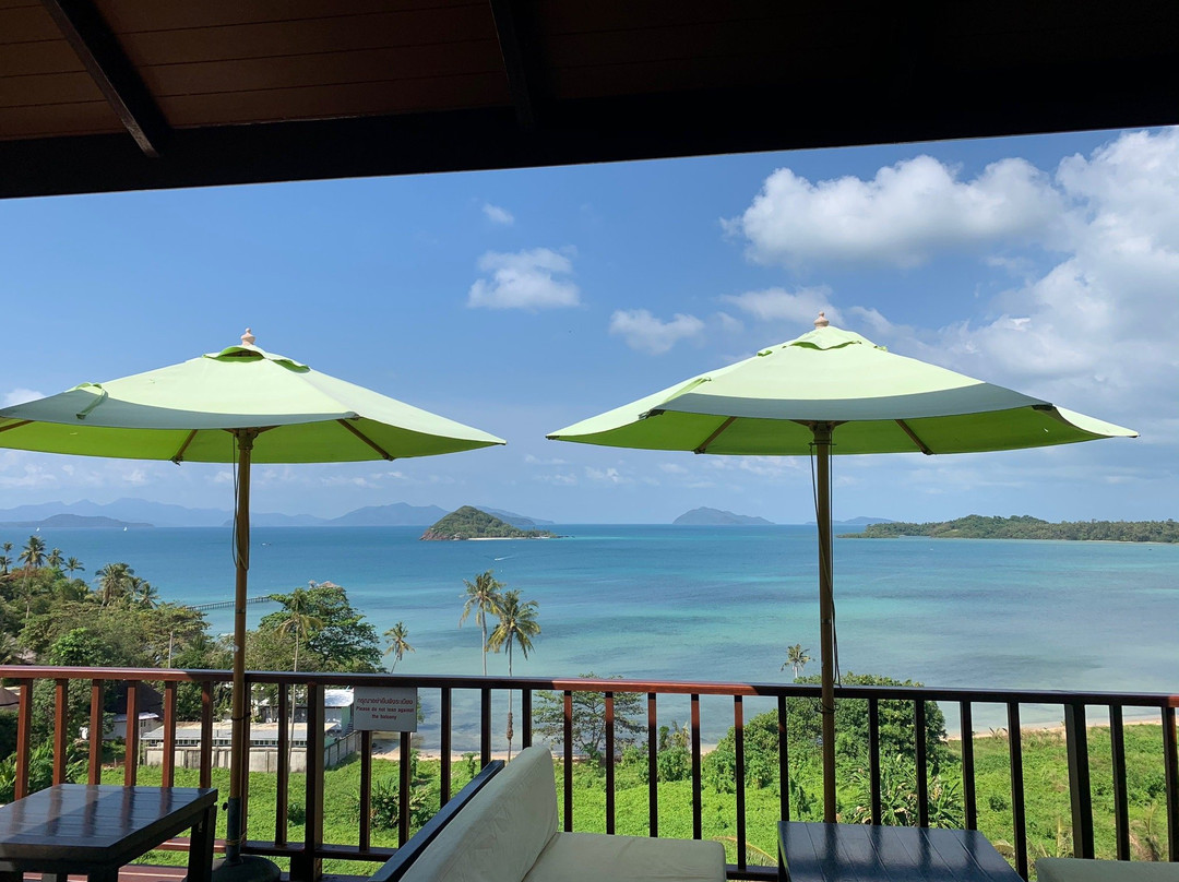 爱思兰达度假酒店主图