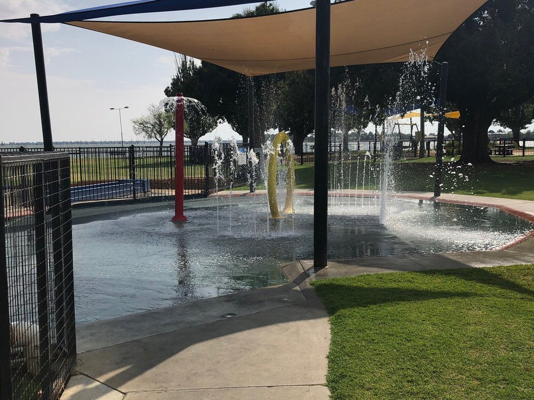 Lake Mulwala Swimming Pool景点图片