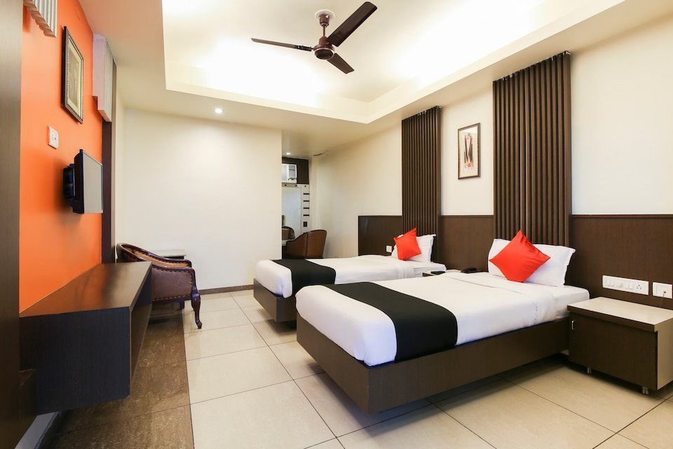 Capital O 3185 Hotel Emerald主图