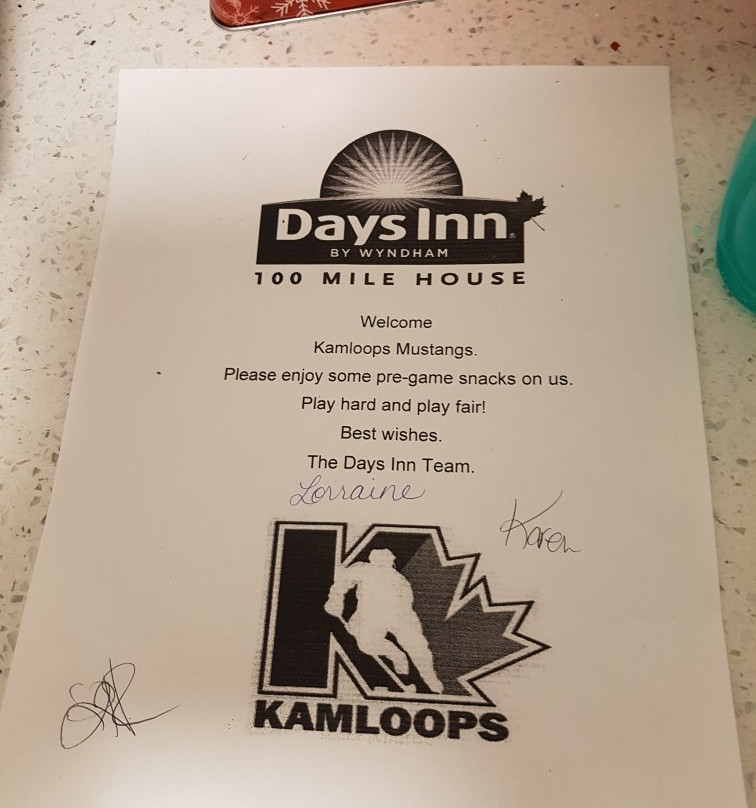 Days Inn by Wyndham 100 Mile House主图