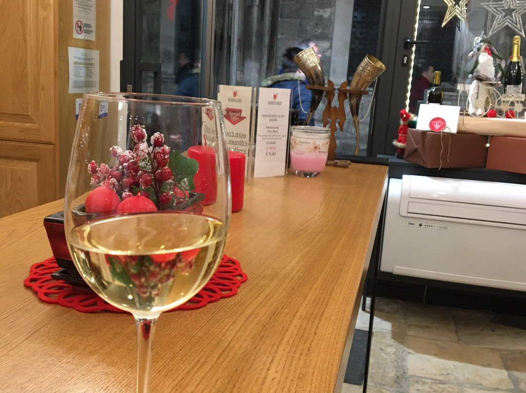KHAREBA WINERY (ITALIA WINE SHOP)-巴里必去景点