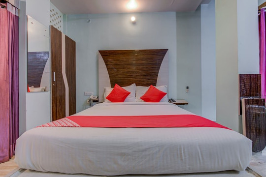 OYO 18873 Hotel Comfort主图