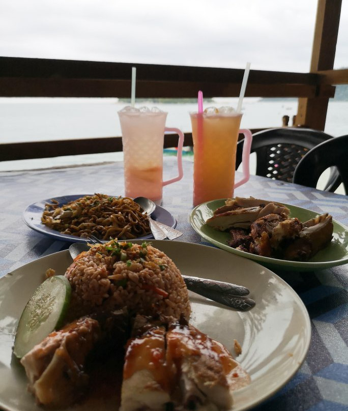 Teluk Nipah Lumut-红土坎必去景点