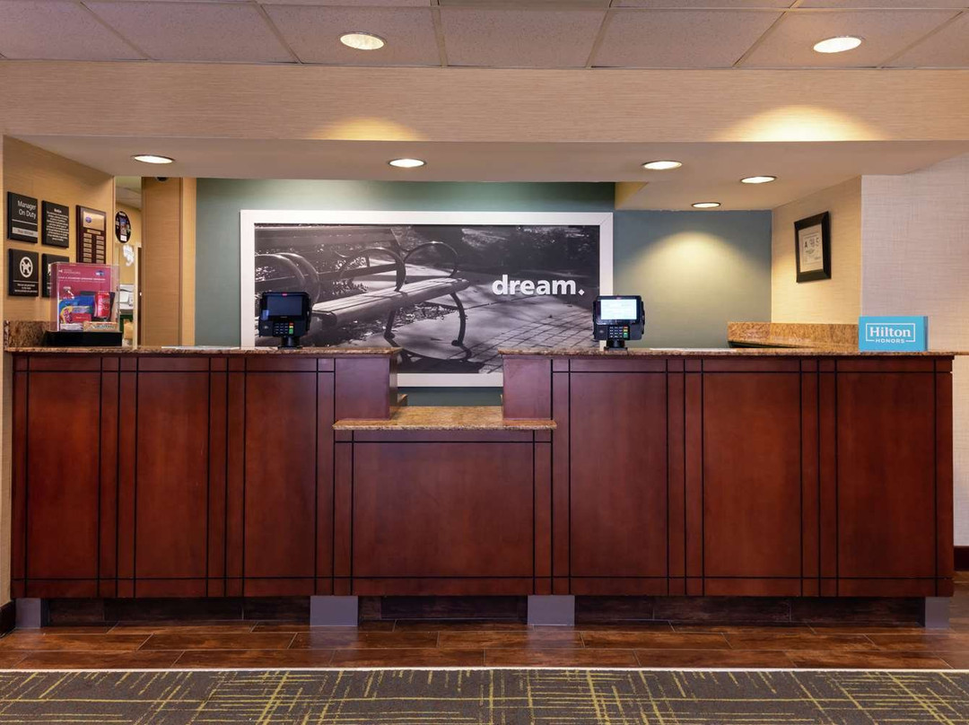 格林斯博罗机场希尔顿恒庭酒店主图