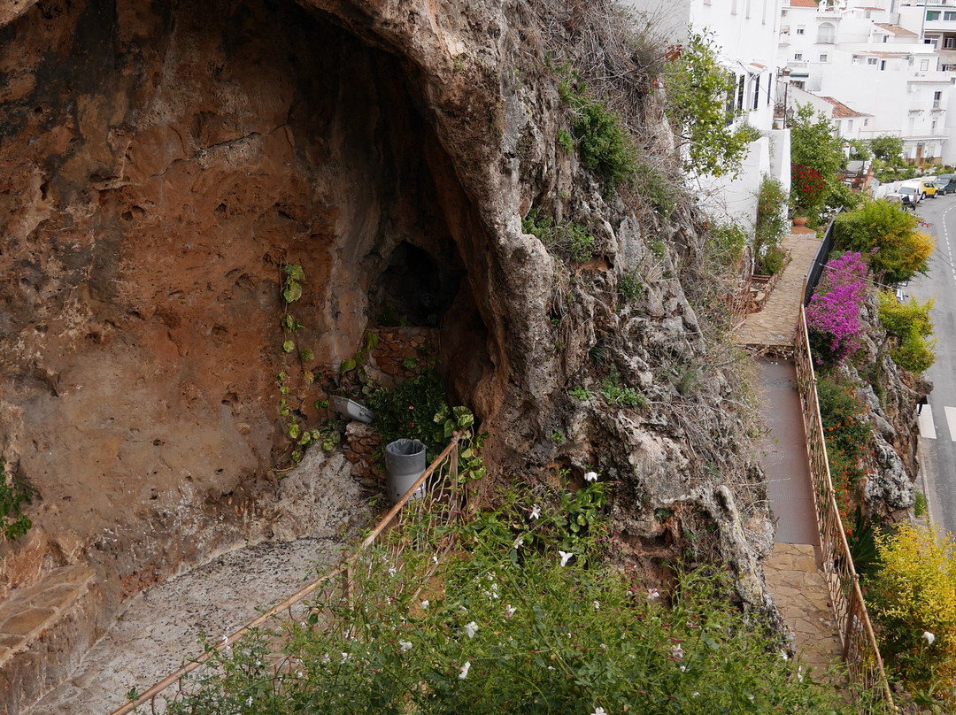 Cueva de las Columnas景点图片