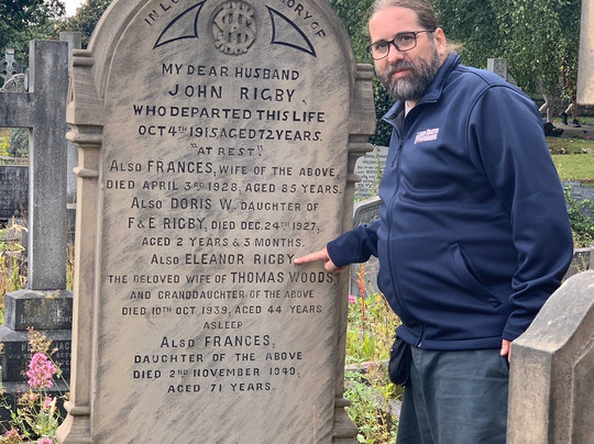 Eleanor Rigby Tombstone-利物浦必去景点