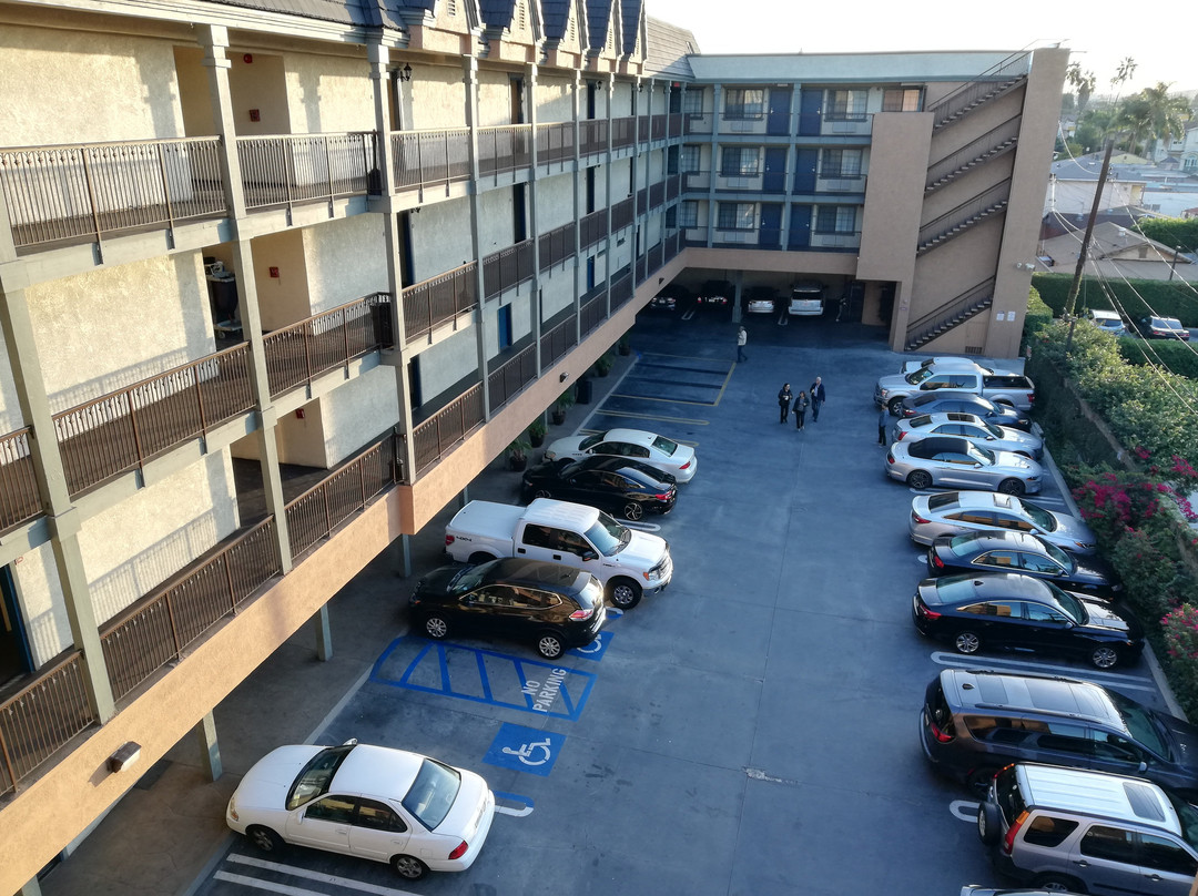 贝斯特韦斯特机场公园酒店主图