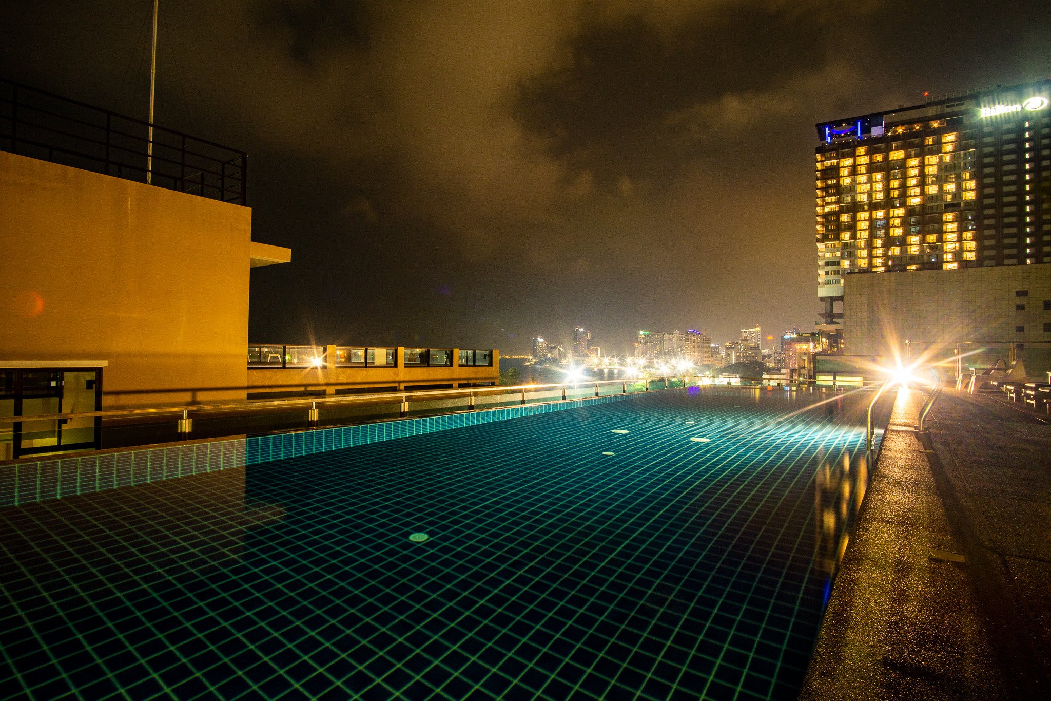 春之海酒店-泳池