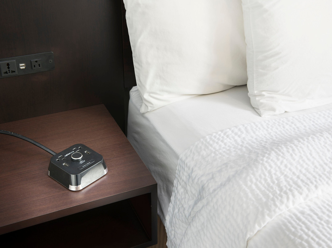 Luxbury Inn & Suites主图