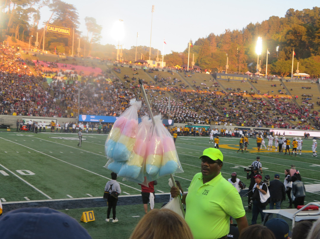 California Memorial Stadium-伯克利必去景点
