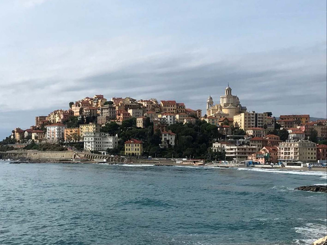 Bagni Spiaggia D'oro-因佩里亚必去景点
