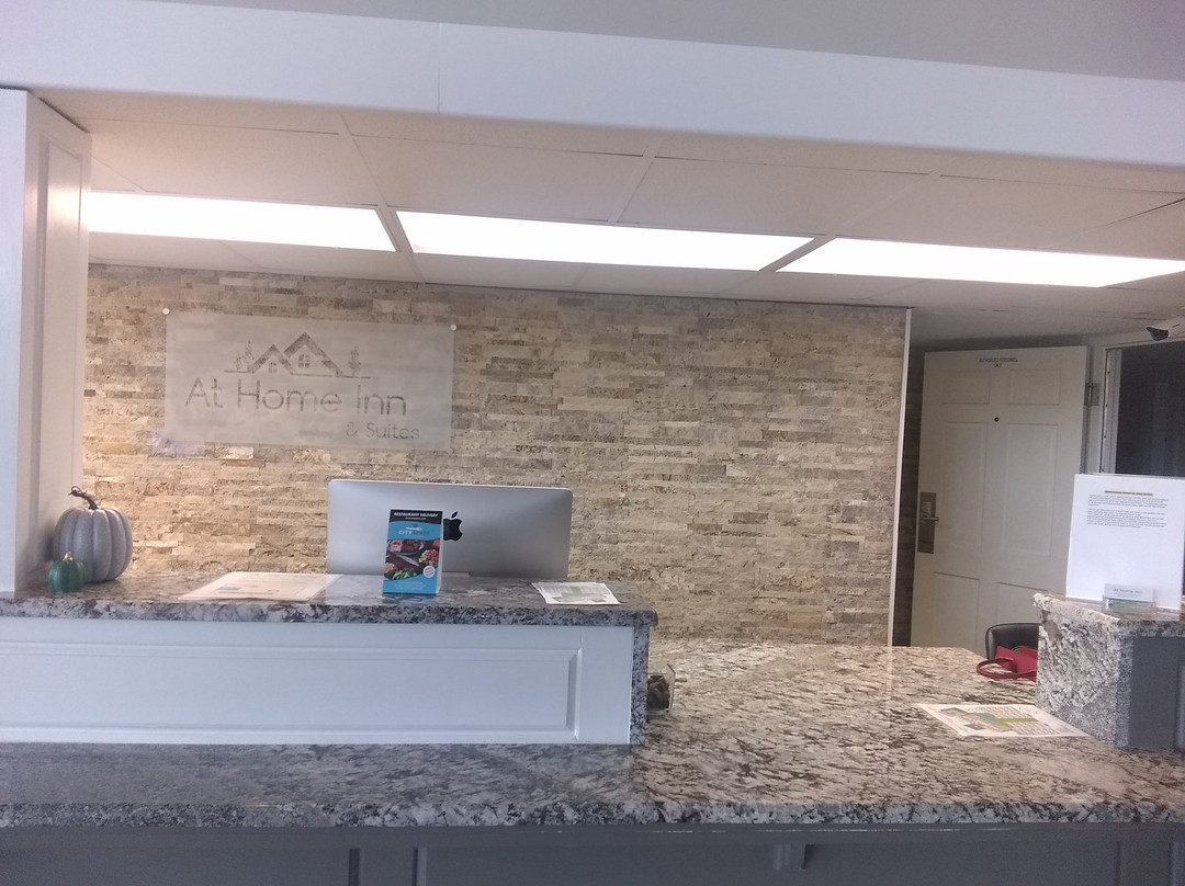 At Home Inn & Suites主图