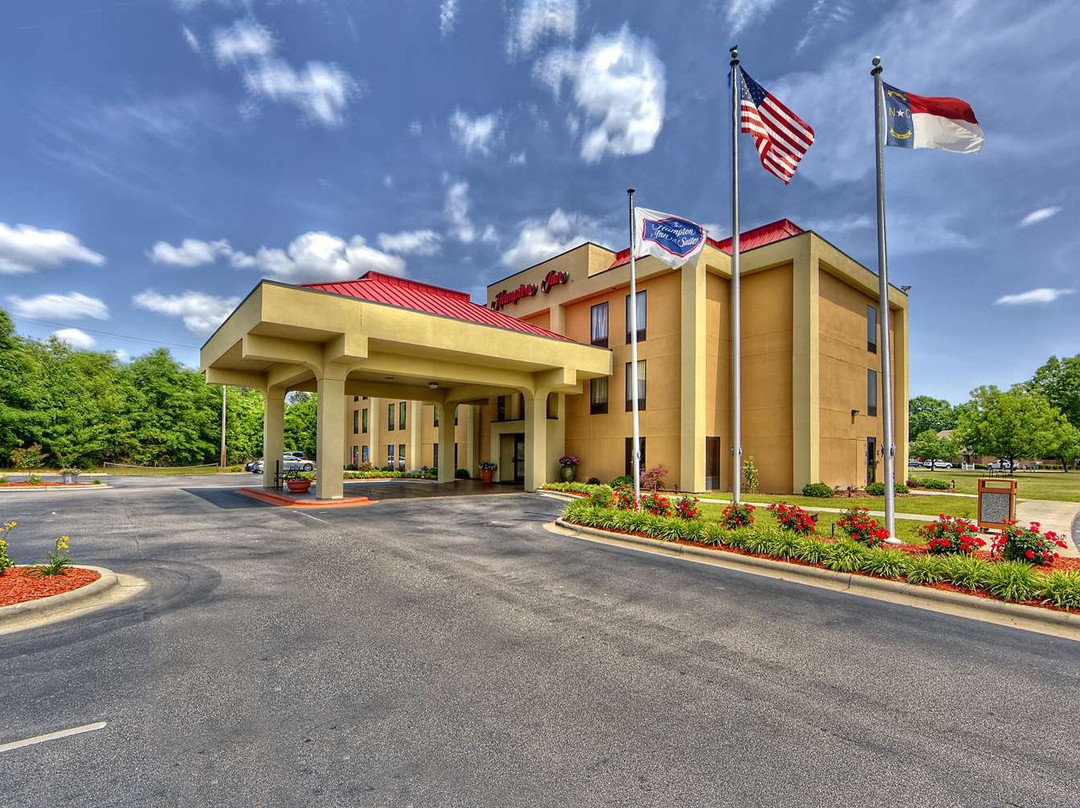 Hampton Inn Laurinburg主图