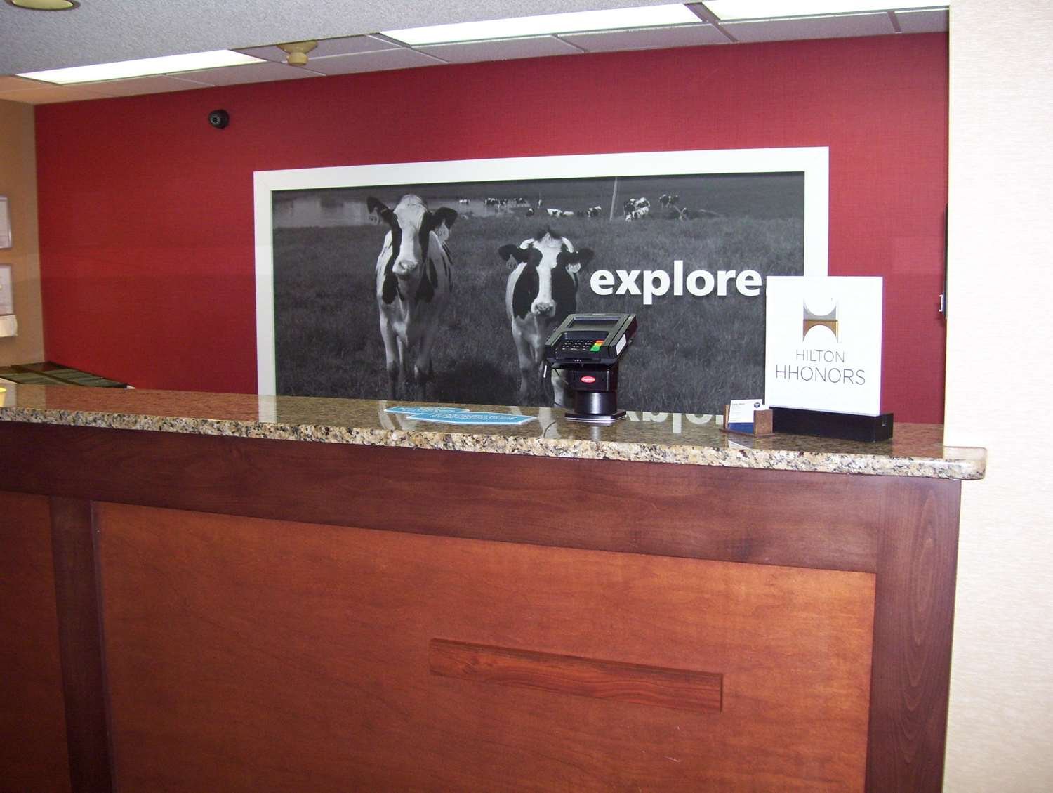 Hampton Inn Hillsville-官方