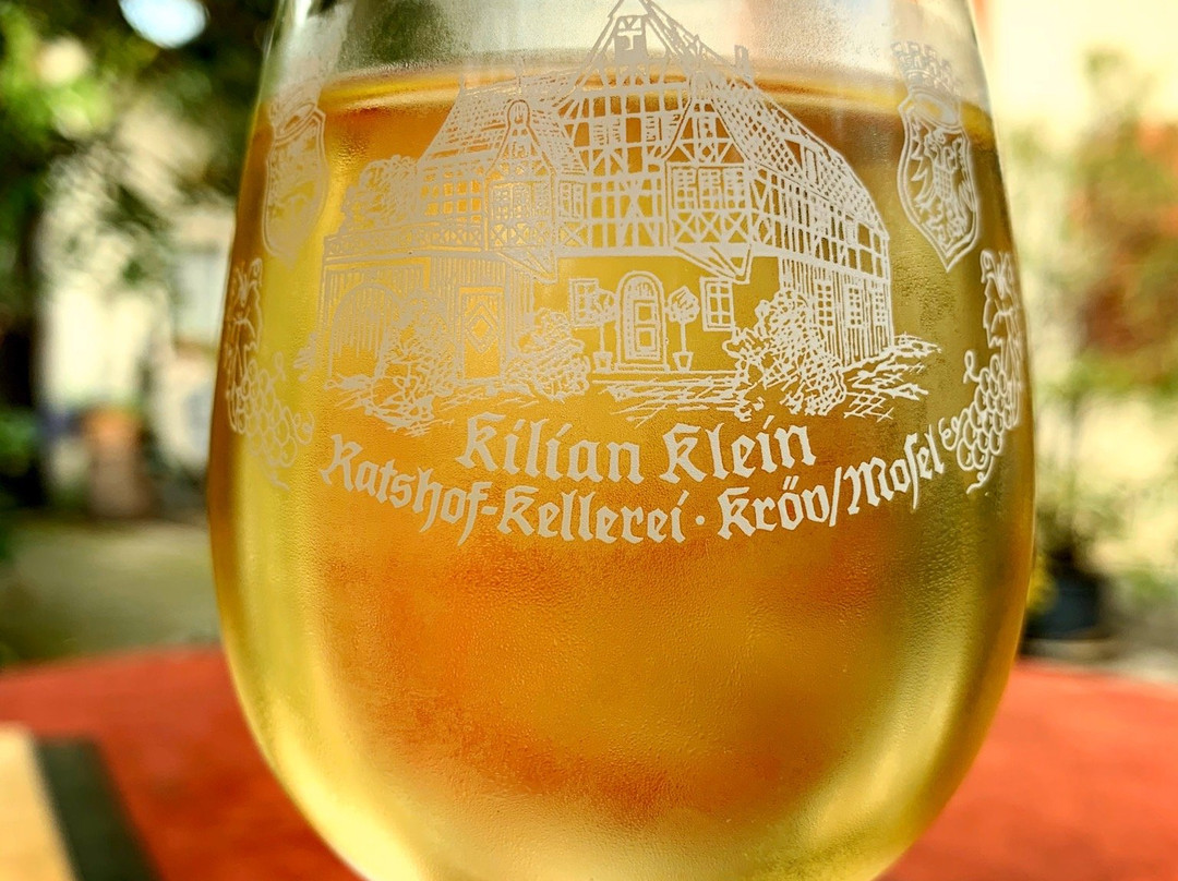 Weingut Dreigiebelhaus-Krov必去景点