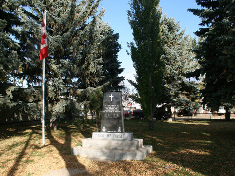 Gull Lake War Memorial