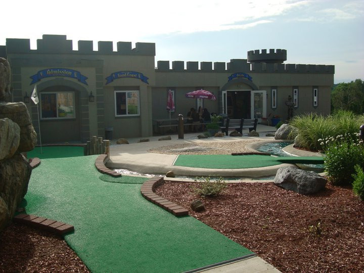 Castle Cove Mini Golf景点图片