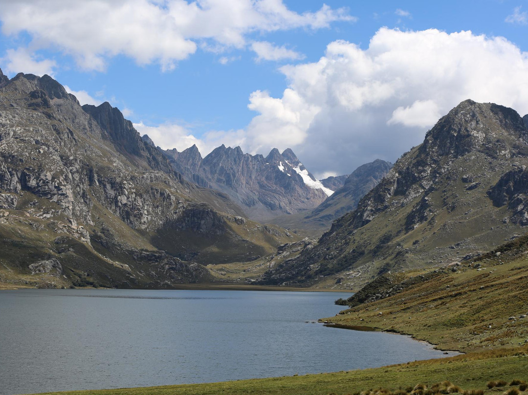 Chavin de Huantar旅游景点-Laguna Querococha