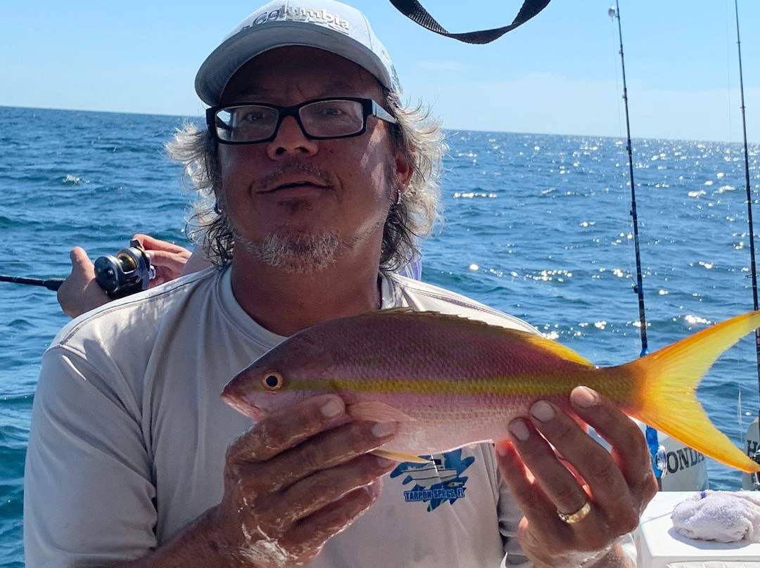 Bottoms Up Fishing Excursions-Holiday必去景点