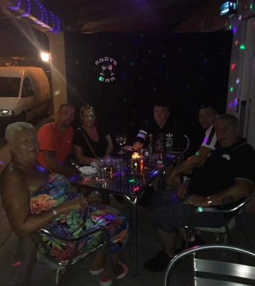 Andy's Bar-阿尔库迪亚港必去景点