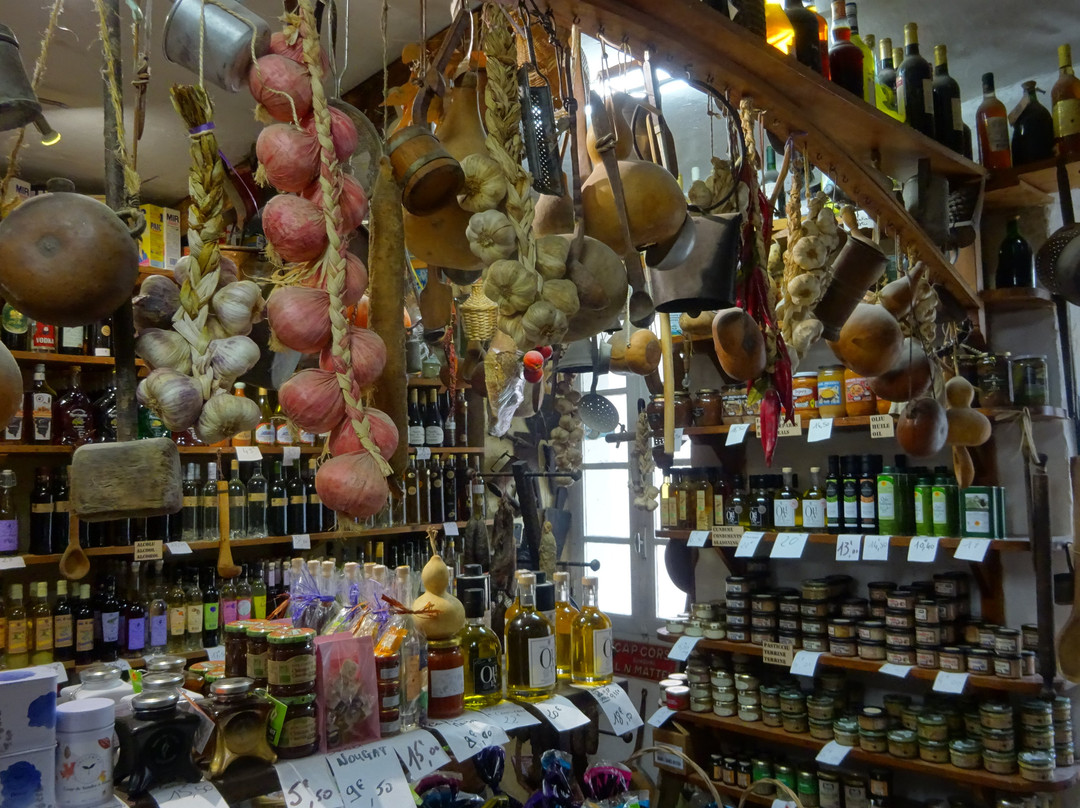 Épicerie Ghionga Jean Marie a casa curtinese景点图片