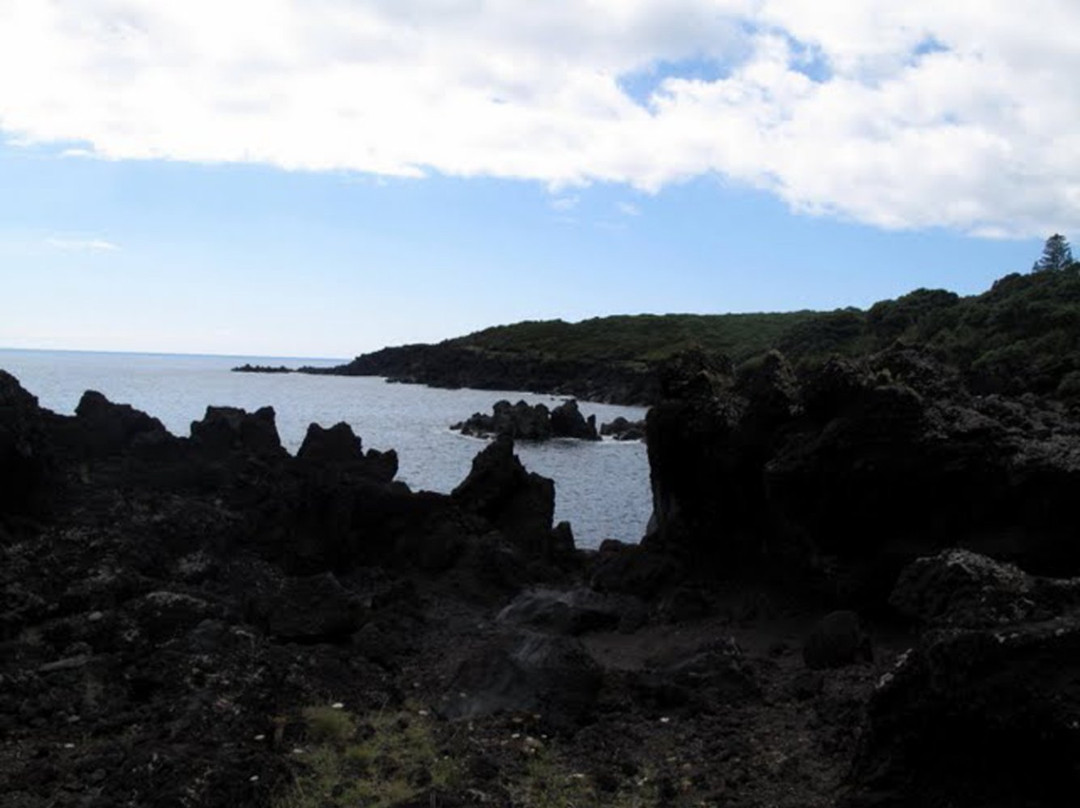 Piscinas Naturais do Varadouro-Capelo必去景点