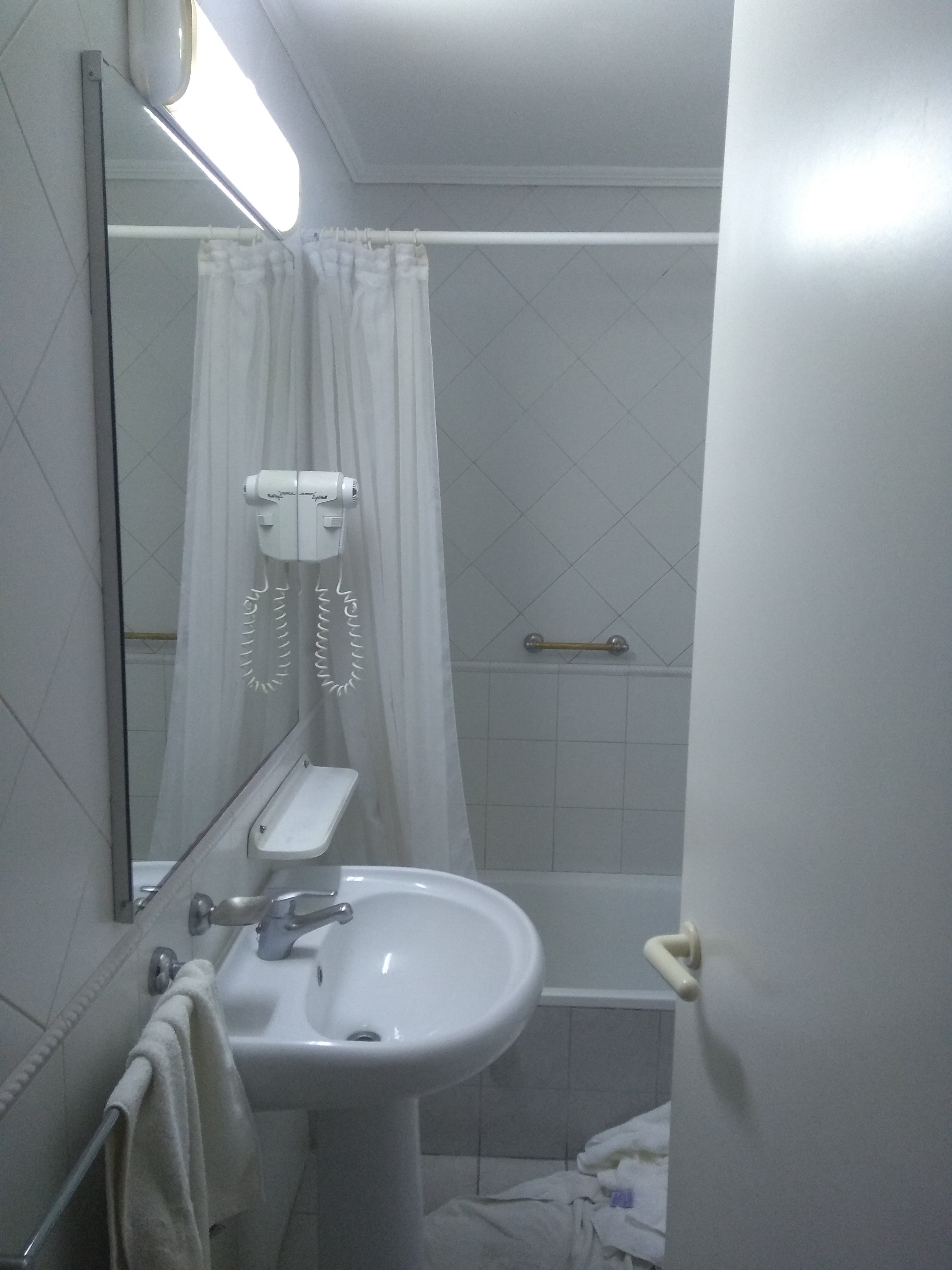 Parra Hotel & Suites-浴室