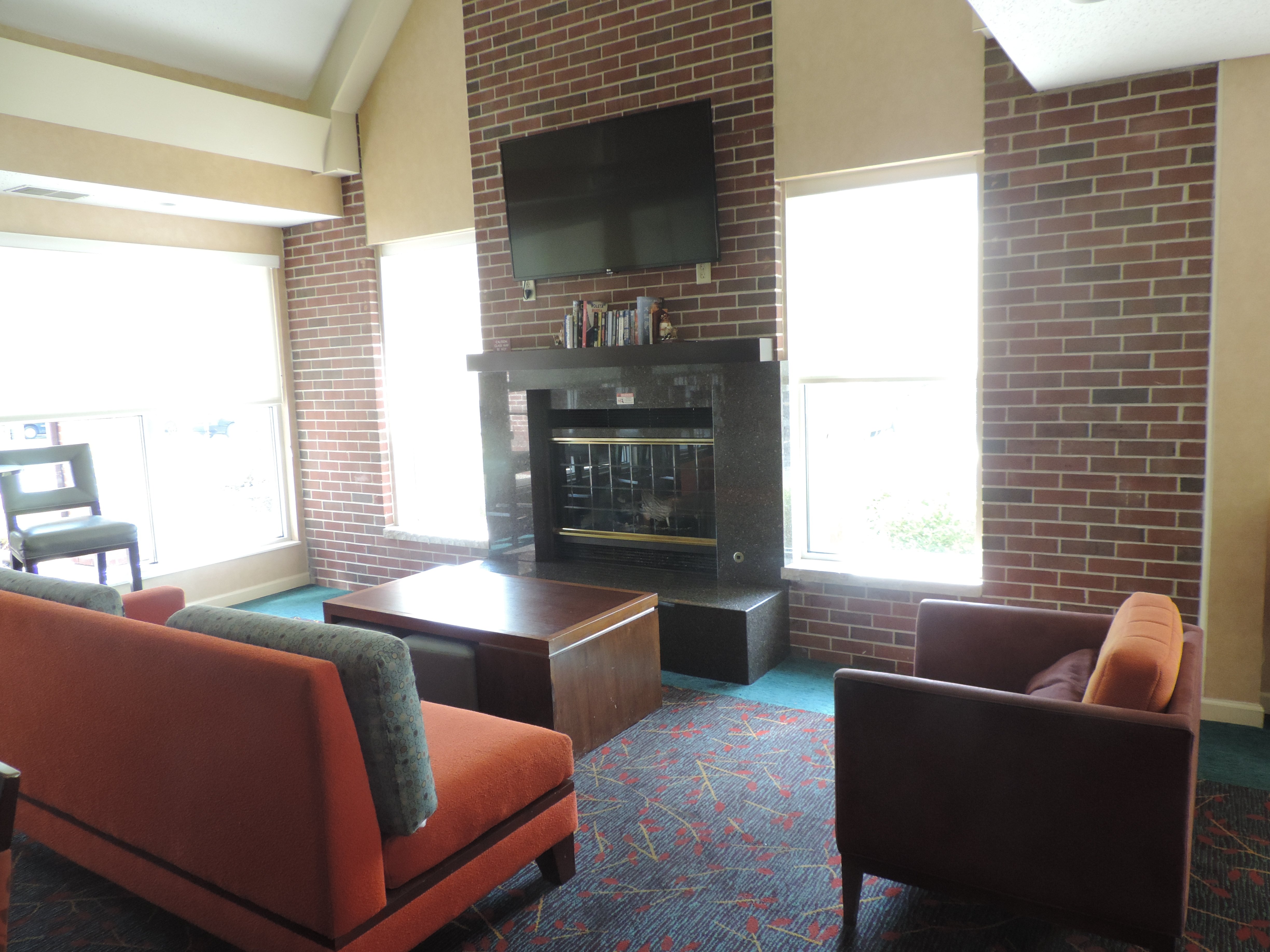 Residence Inn Lansing West-浴室