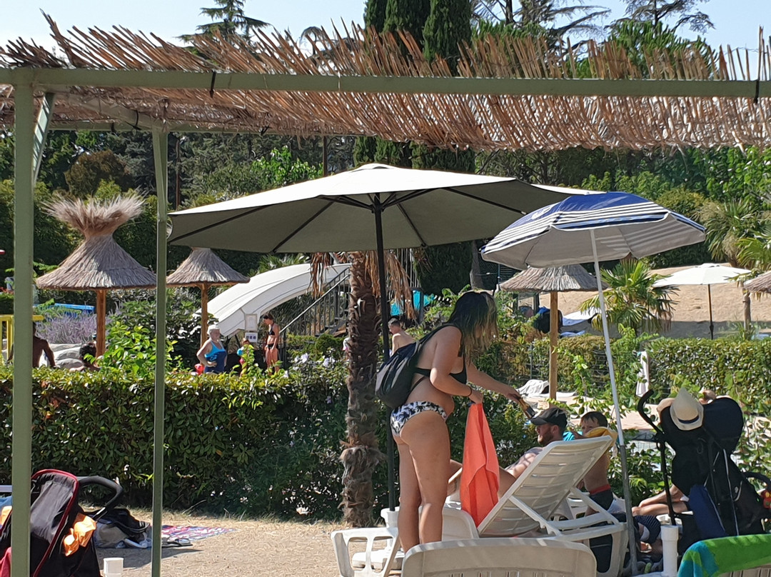 Nyonsoleïado Aquatic Leisure Park景点图片