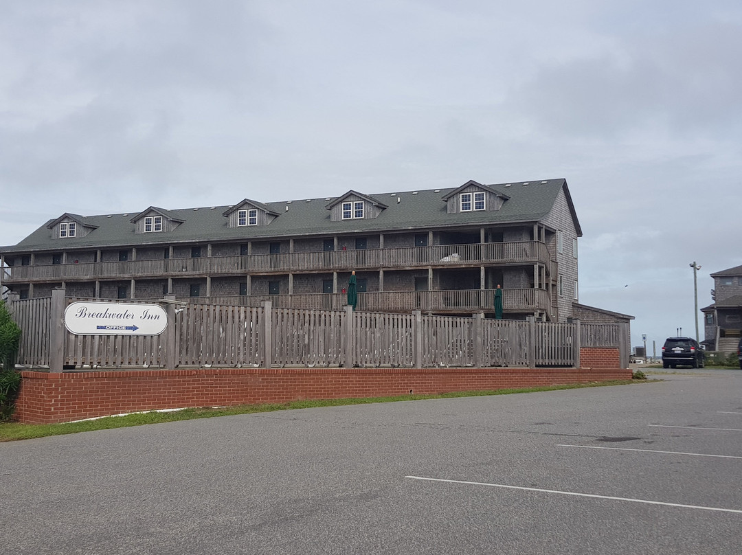 The Breakwater Inn主图