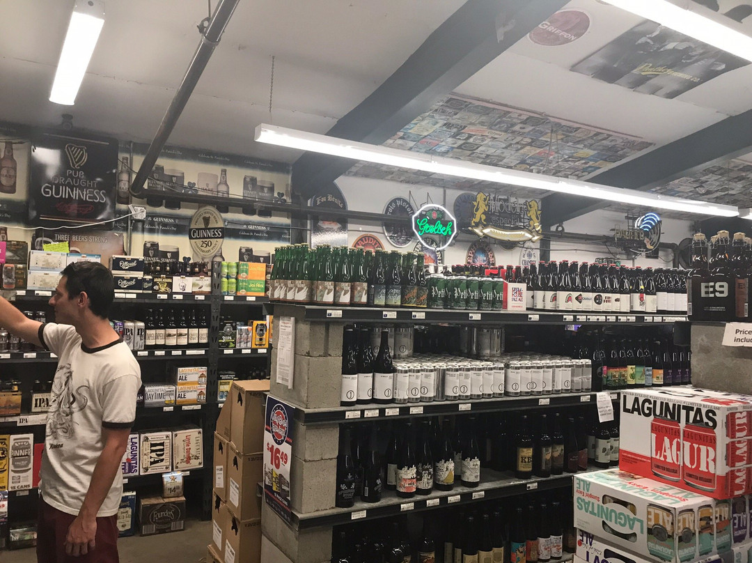 Beverage Warehouse-Winooski必去景点