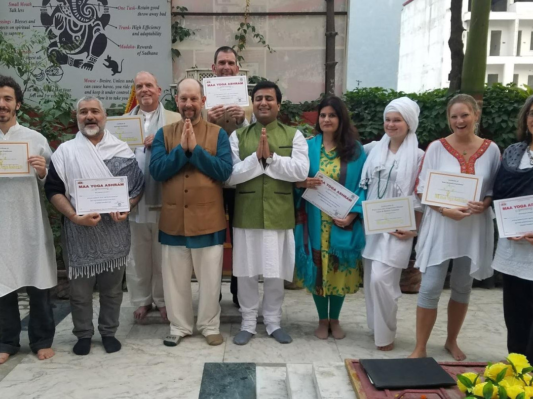 Ayurveda Practitioner Training Programs by Khabir-里希克虚必去景点