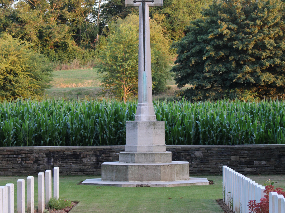Blighty Valley Cemetery-Authuille必去景点