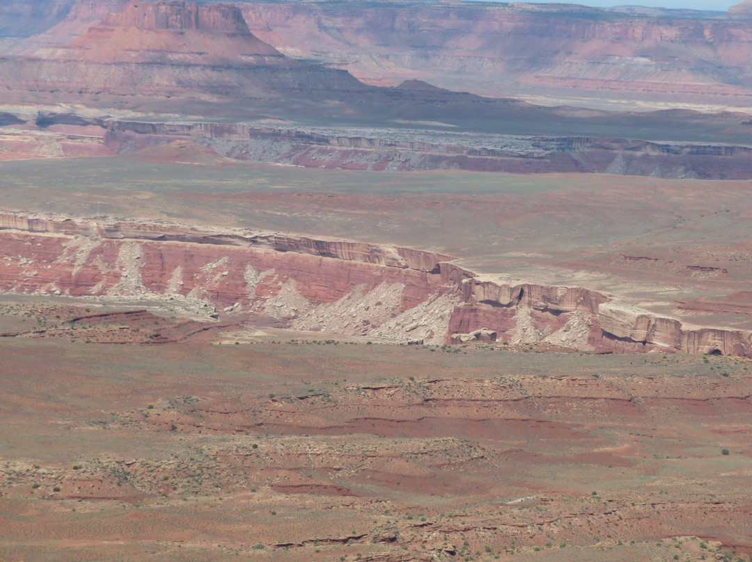 Orange Cliffs Overlook景点图片