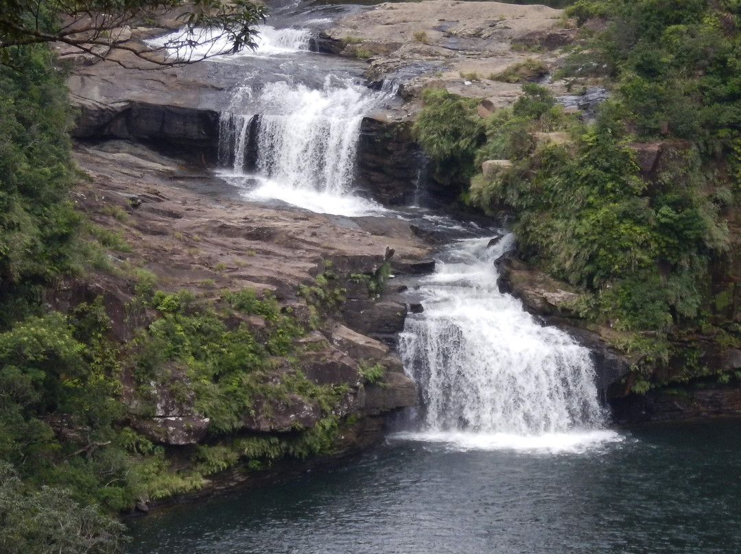 Mayagusuku Waterfall景点图片