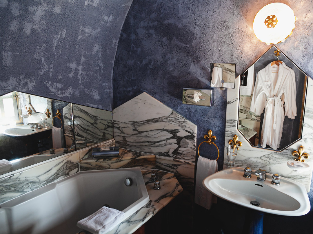 科迪纳特城堡酒店主图