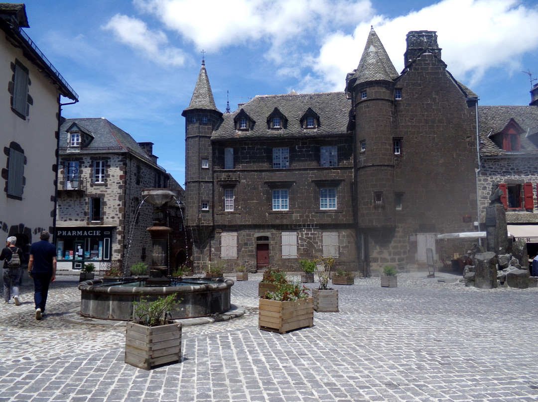 Place Tyssandier d'Escous-Salers必去景点