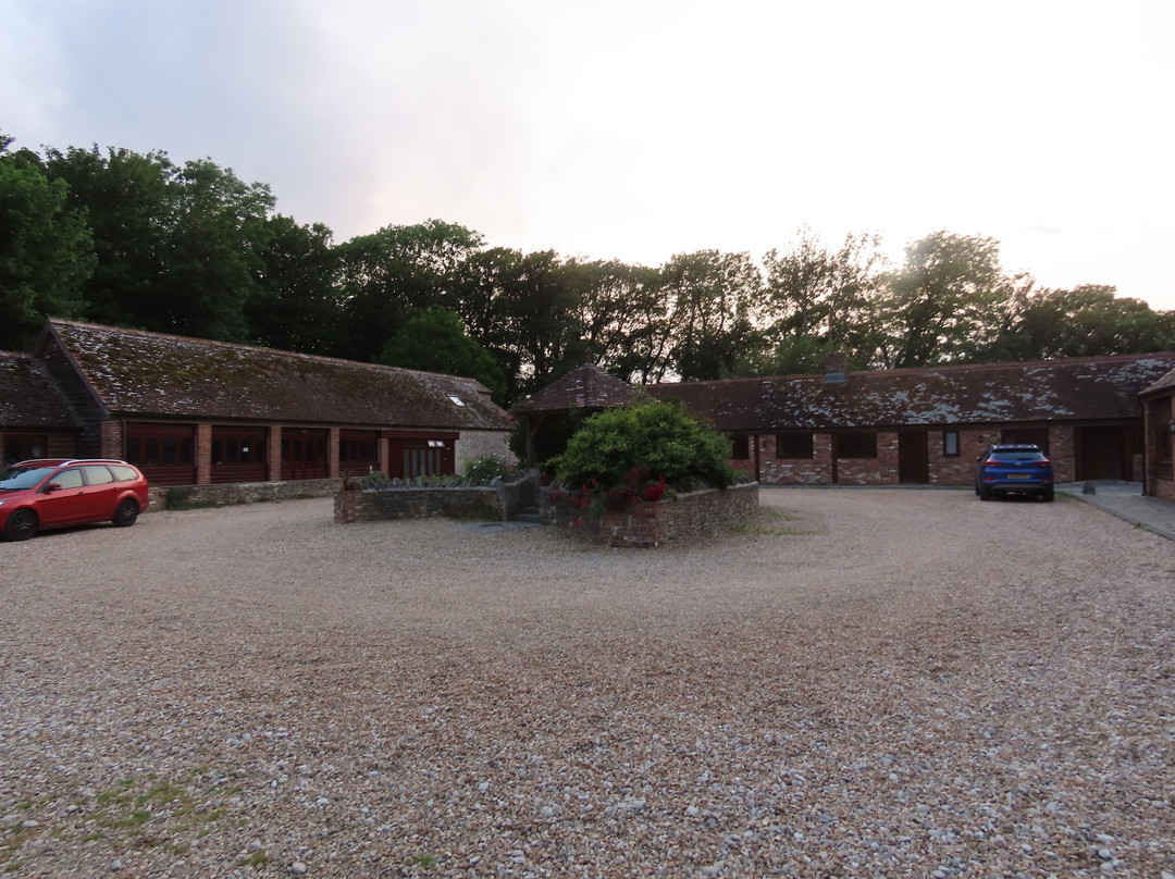Kingston Country Courtyard主图