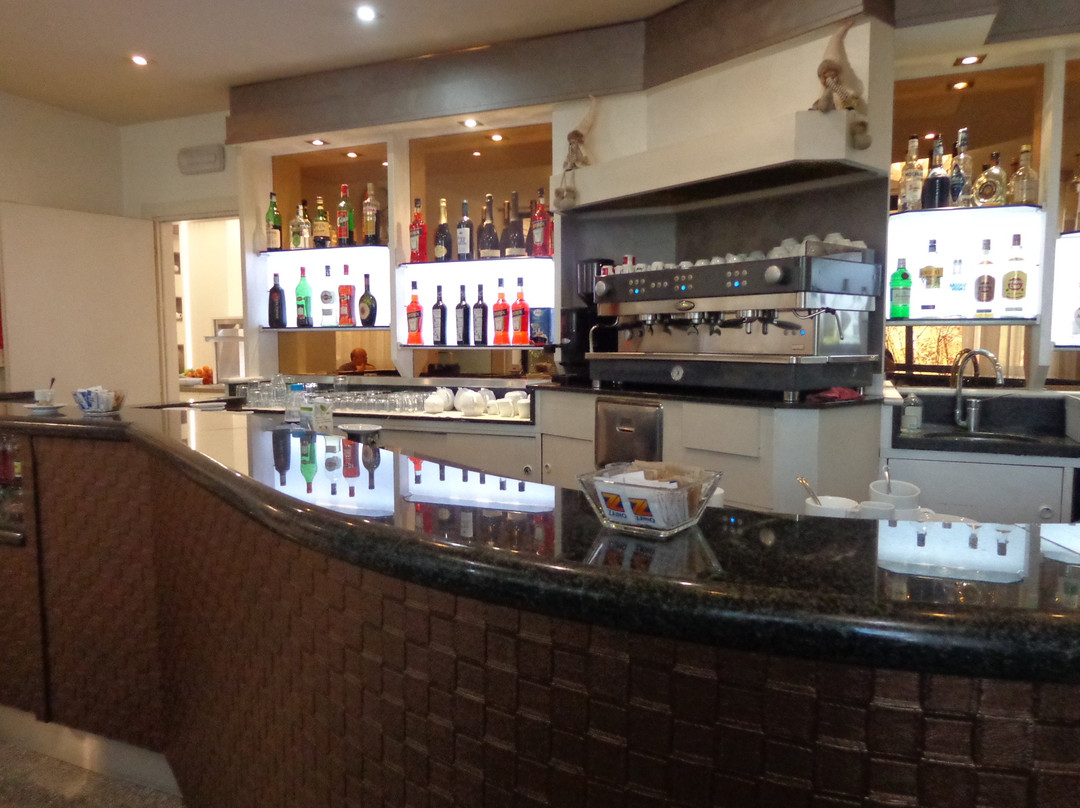 维多利亚酒店主图