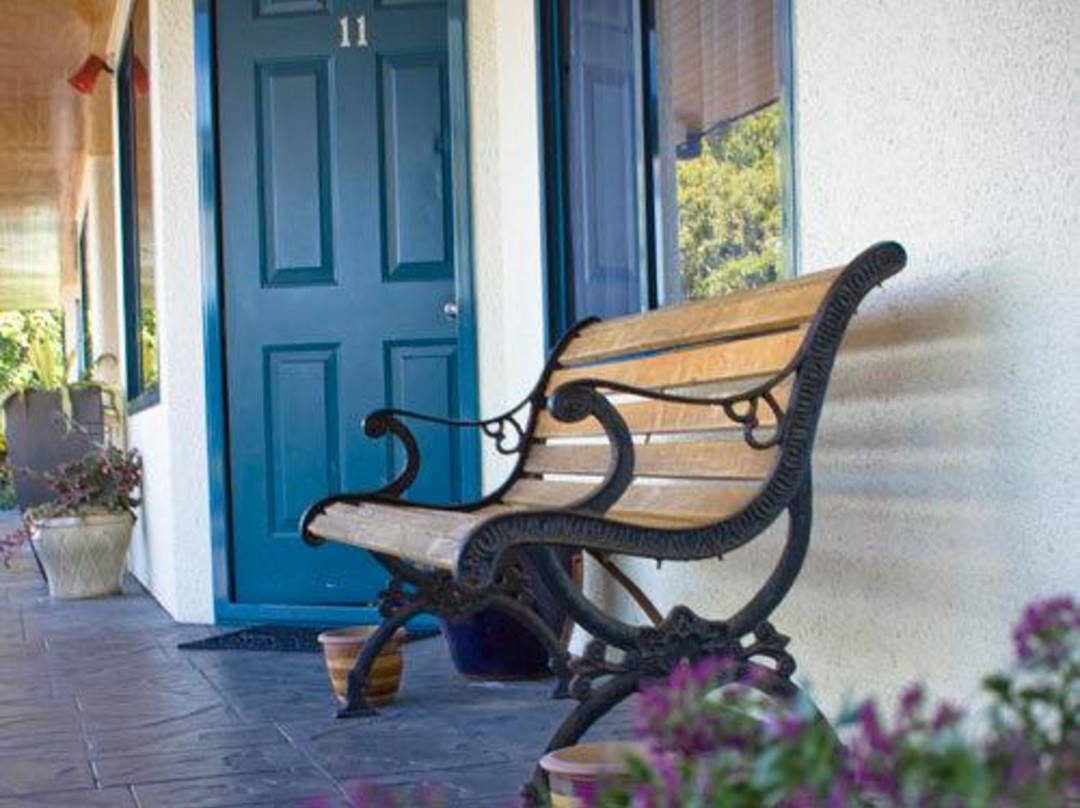 Bassingers Motor Lodge主图