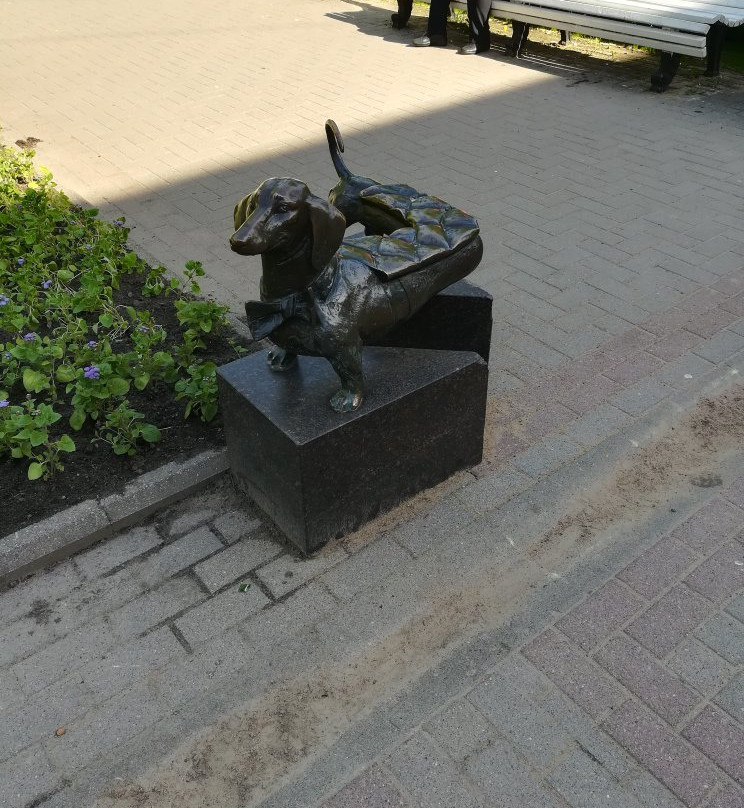Sculpture-Bench Taksa景点图片