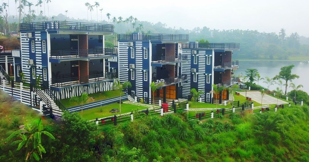 Casa Lake View Resort