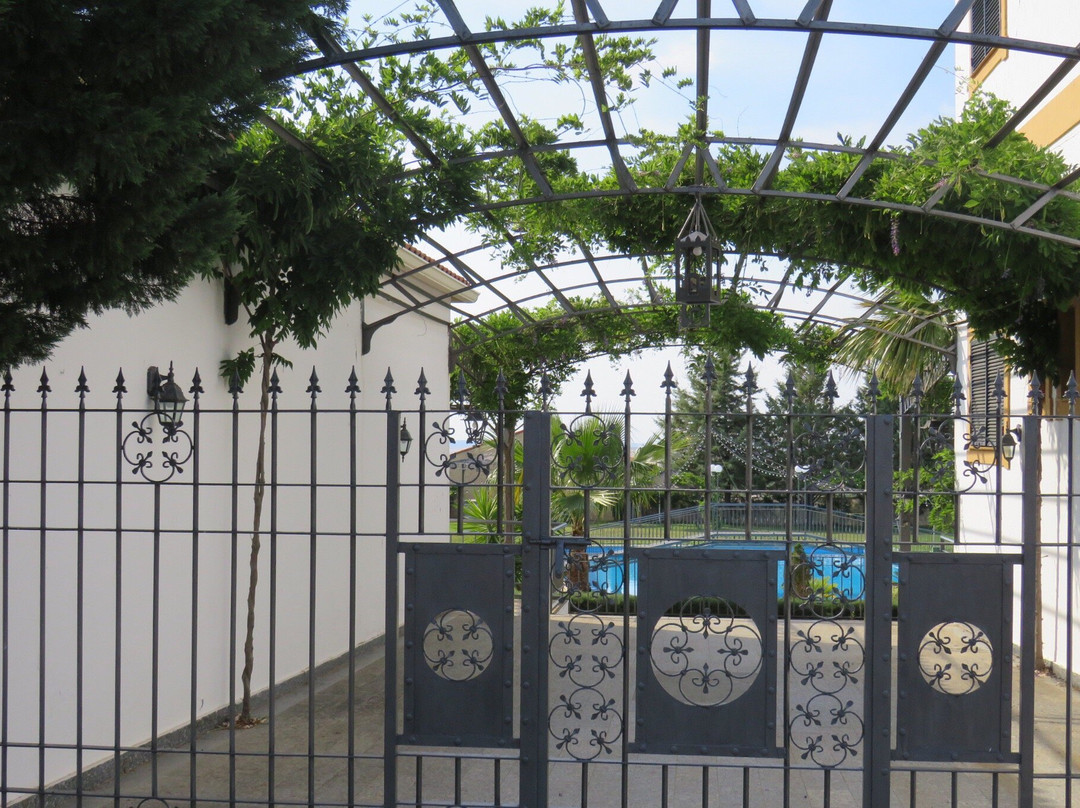 眺望塔酒店主图