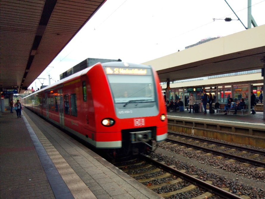 Heidelberg Hauptbahnhof景点图片