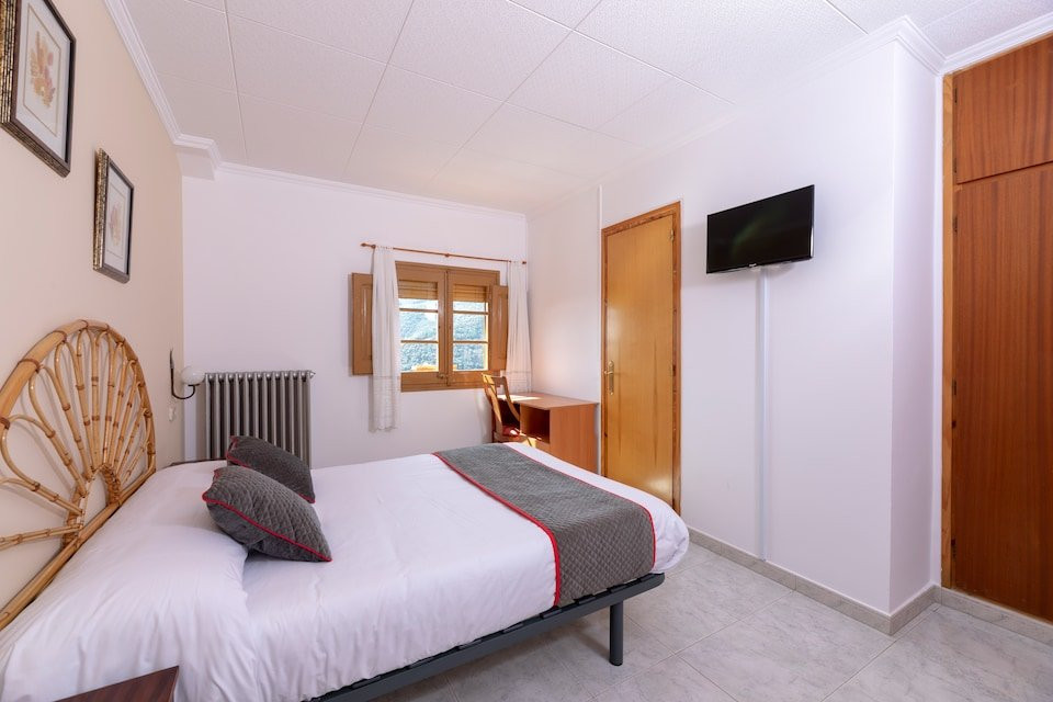 Hostal Montserrat主图