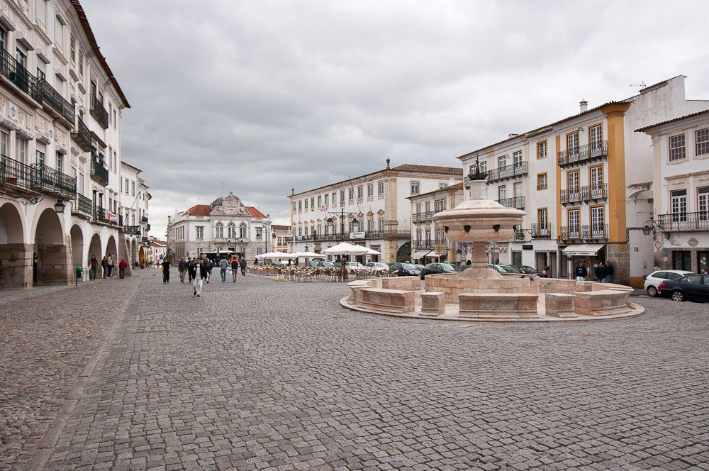 中世紀的拱廊 (Évora)景点图片