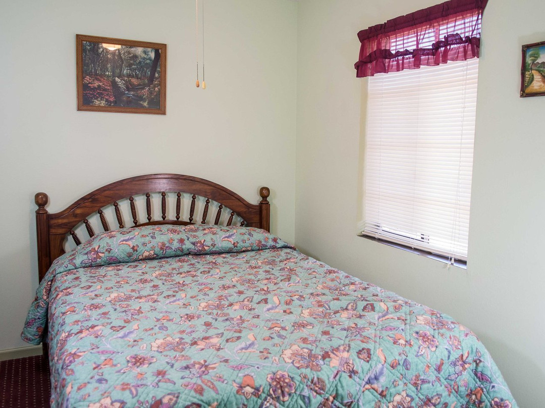 Crooked Hook Resort主图