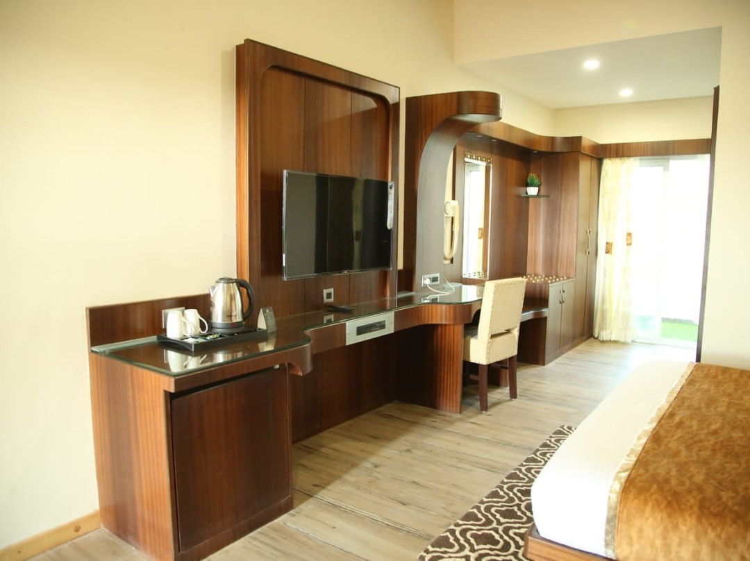 Mishtten Club & Resort