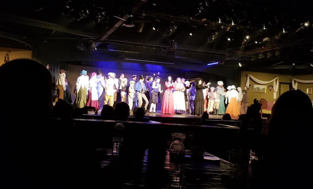 Golden Chain Theatre-奥克赫斯特必去景点